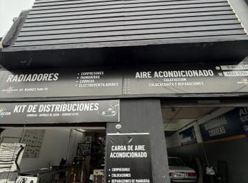 Bodega-Galpón · 624m² · 1 Ambiente · Importante Local con Depósito Sobre Av Warnes