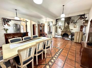 Casa · 162m² · 6 Ambientes · 3 Cocheras · Venta Casa 6 Ambientes en El Rodal