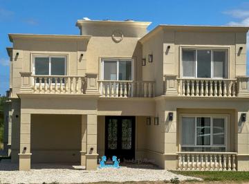 Casa de 5 ambientes, Costa Esmeralda · Casa con 330 m² en Venta a Estrenar Costa Esmeralda Imponente de Estilo Francés