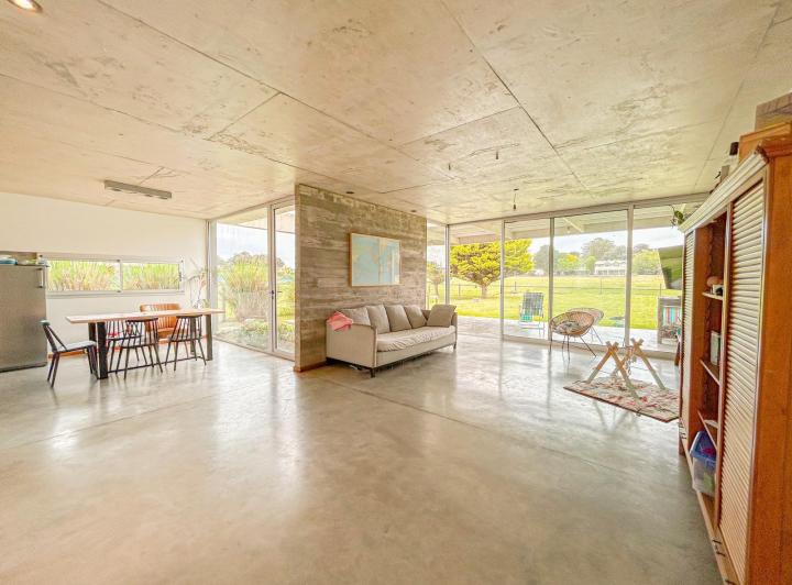 Casa · 900m² · 4 Ambientes · 1 Cochera