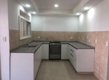 Casa · 240m² · 5 Ambientes · 2 Cocheras · Casa 5 Ambientes con Jardin en Venta en Ramos Mejía, La Matanza, G. B. a. Zona Oeste