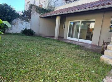 Casa · 240m² · 5 Ambientes · 2 Cocheras · Casa 5 Ambientes con Jardin en Venta en Ramos Mejía, La Matanza, G. B. a. Zona Oeste