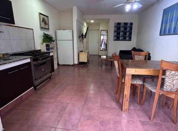 Departamento · 48m² · 2 Ambientes · Venta 2 Ambientes Al Frente con Patio en Recoleta