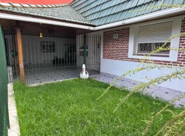 Casa · 92m² · 4 Ambientes · 1 Cochera · Casa en Venta en Gerli, Avellaneda, G. B. a. Zona Sur