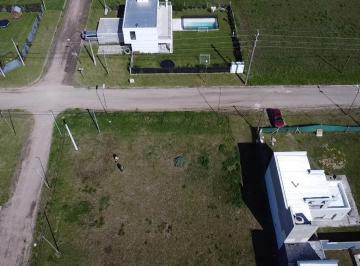 Terreno · 600m² · Lote de 600 m² en Barrio Don Guido. gorina