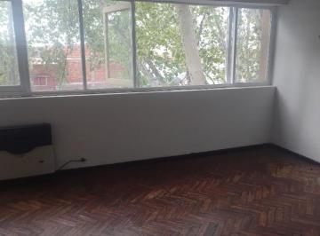 Departamento de 3 ambientes, Ciudad de Mendoza · Departamento de 3 Habitaciones en Ciudad – Luminoso y con Excelente Ubicación