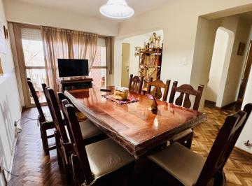 Departamento · 92m² · 6 Ambientes · Departamento Tres Dorm. en Echesortu