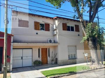 Casa · 160m² · 4 Ambientes · 1 Cochera · Casa en Venta, 3 Dorm.. San Isidro