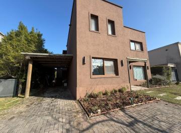 Casa · 165m² · 6 Ambientes · 4 Cocheras · Casa en Venta - Apto Crédito - Los Sauces, Nordelta