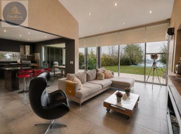 Casa · 176m² · 5 Ambientes · 4 Cocheras · Impecable Casa de 5 Ambientes Al Lago - Cauntry Santa Rita