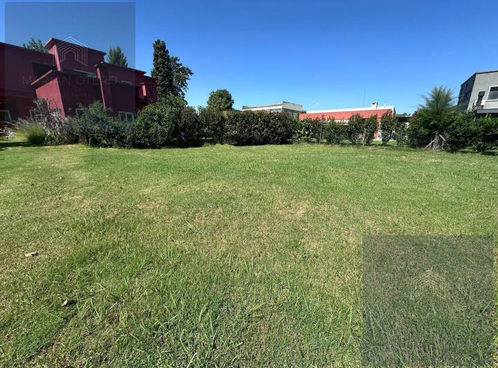 Casa · 512m²