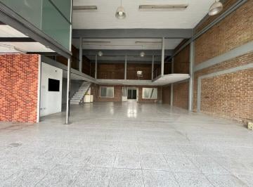 Local comercial , Quilmes · Dueño Aquila Local con Deposito Quilmes Sup Total 350 m²