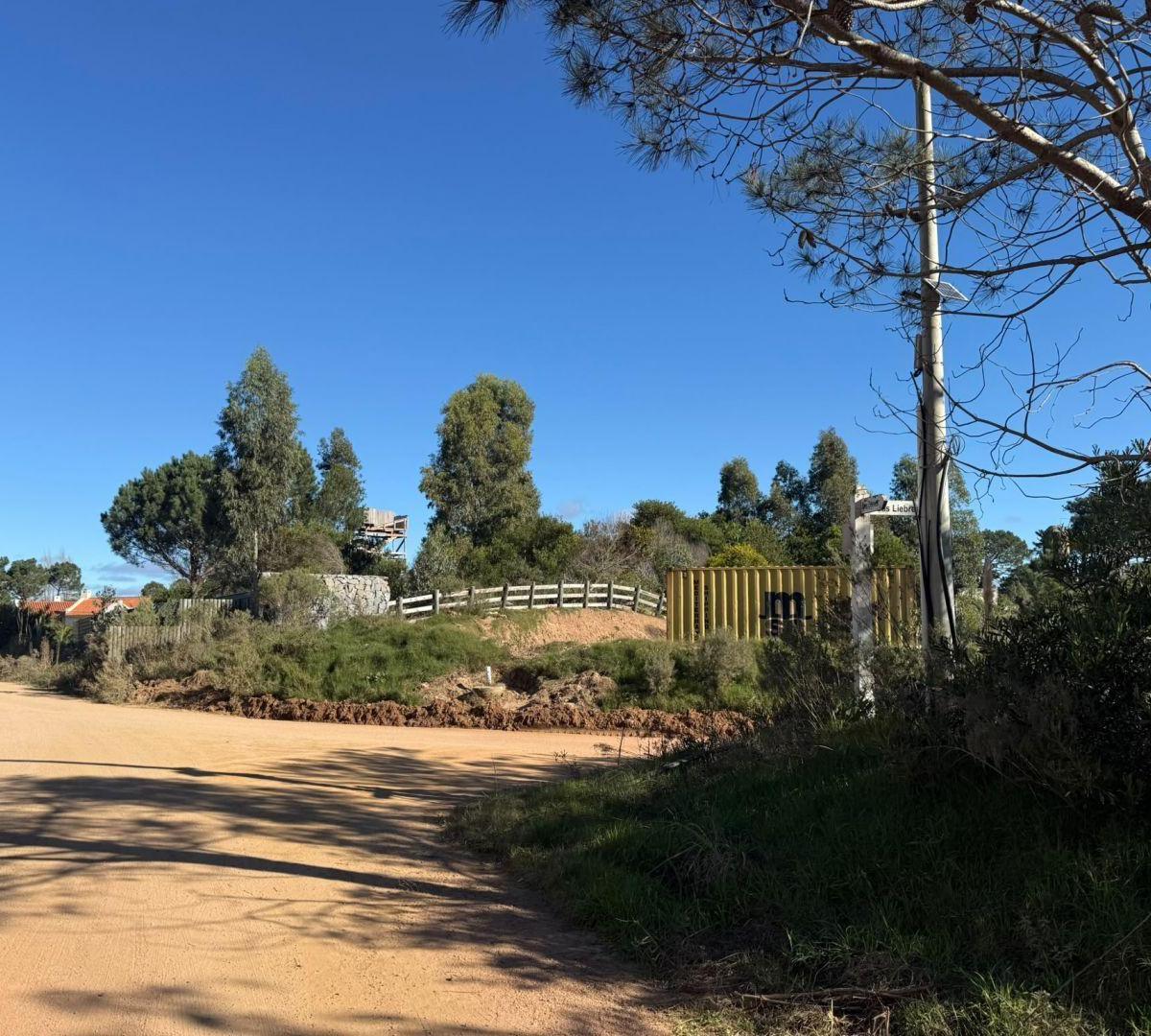 LOS SUSPIROS . Entre Santa Maria Del Lujan,  Maldonado, Uruguay