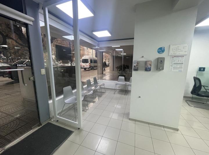 Oficina comercial · 121m² · 1 Cochera