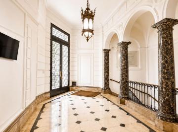 Oficina comercial · 134m² · Venta Depto Edificio Historico Frances Categoria