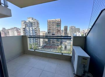 Departamento · 36m² · 1 Ambiente · Muy Lindo Depto Al Frente con Balcón y Vista Abierta. Baño Completo. Edif. con Pileta y Sum.
