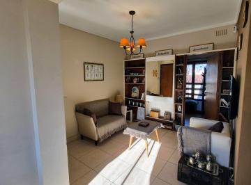 Departamento · 40m² · 2 Ambientes · Oportunidad! 2 Ambientes a Calle Amoblado en Impecable Estado - Nueva Pompeya