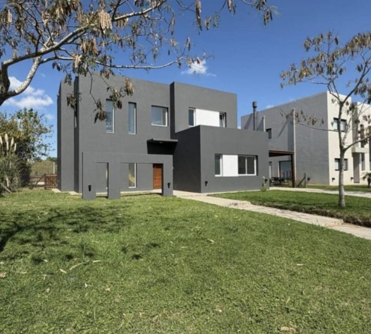 Barrio Acacias Puertos Del Lago 100