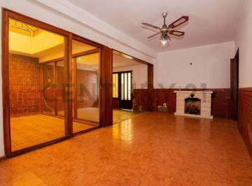 Casa · 127m² · 6 Ambientes · 2 Cocheras · Venta Casa de 3 Dorm. con Patio, Terraza y Cochera Doble en Saladillo, Rosario