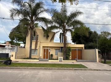 Casa de 4 ambientes, Córdoba · Venta Casa 3 Dorm. 3 Baños - con Piscina - Argüello