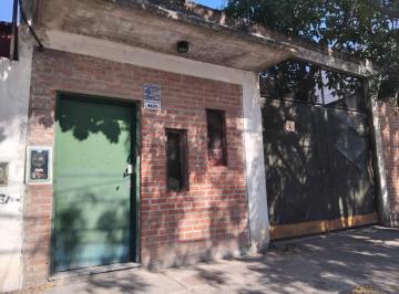 Bodega-Galpón · 260m² · 5 Ambientes · 3 Cocheras · Galpón en Venta en Ciudadela