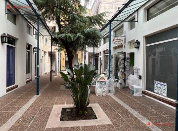 Local comercial · 16m² · 1 Ambiente · Local en Alquiler en Lujan Centro, Galeria Berlin