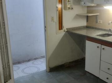 Departamento · 20m² · 2 Ambientes · Departamento de 2 Ambientes Chico en Primer Piso por Escalera