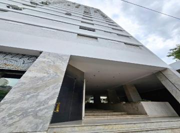 Departamento de 6 ambientes, La Plata · Importante Departamento con Cochera