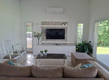 Casa · 296m² · 5 Ambientes · 2 Cocheras · Casa 3 Dor - Cañuelas Country Golf