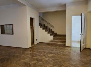 Casa · 227m² · 5 Ambientes · 1 Cochera · Venta Casa 3 Dorm. o Lote Para Constructora