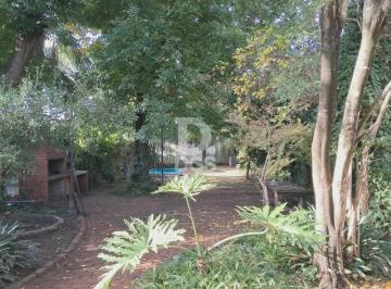 Casa · 80m² · 3 Ambientes · 1 Cochera · Casa Chalet en Venta en Temperley, Lomas de Zamora, G. B. a. Zona Sur