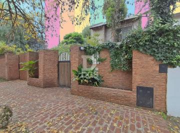 Casa · 80m² · 3 Ambientes · 1 Cochera · Casa Chalet en Venta en Temperley, Lomas de Zamora, G. B. a. Zona Sur