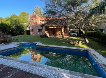 Casa de 7 ambientes, Córdoba · Casa en Venta 3 Dorm. - Villa Warcalde La Arboleda