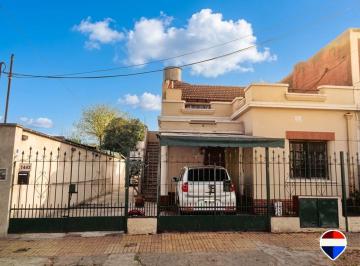 PH · 170m² · 5 Ambientes · 1 Cochera · PH Al Frente 5 Ambientes Villa Adelina