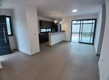 Casa · 76m² · 3 Ambientes · Casa 2 Habitaciones Sobre Lote 250 en Docta Etapa 1