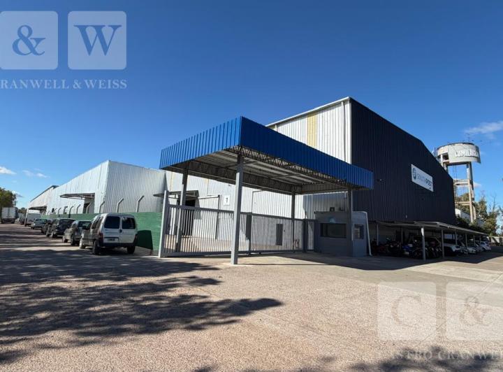 Depósito · 900m²