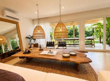 Casa · 230m² · 6 Ambientes · 1 Cochera · Casa en Venta y Alquiler Amoblada en Los Lagos, Nordelta