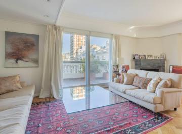 Departamento · 130m² · 4 Ambientes · 1 Cochera · Montevideo y Paraná