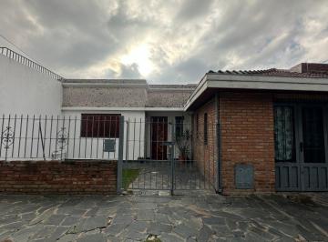 Casa de 3 ambientes, Lomas de Zamora · Alquiler – Casa 3 Ambientes con Parque y Piscina en Temperley