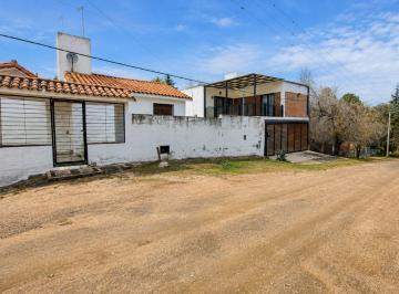 Casa · 239m² · 9 Ambientes · 4 Cocheras · Se Vende 2 Casa 2 Dorm. c/u Villa Carlos Paz