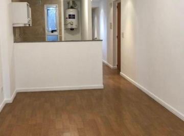 Departamento de 2 ambientes, Lomas de Zamora · Lomas de Zamora Centro.2 Ambientes. Frente con Balcón.$750.000.