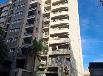 Departamento de 2 ambientes, Lomas de Zamora · Lomas de Zamora Centro.2 Ambientes. Frente con Balcón.$750.000.