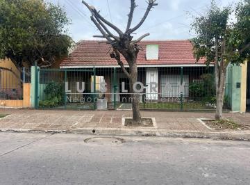 LNI-LNI-649_2 · Casa en Alquiler de 3 Ambientes con Quincho y Parque Burzaco