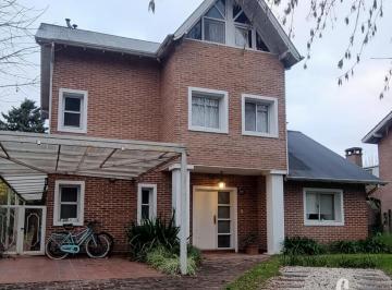 Casa de 4 ambientes, Tigre · Casa en Alquiler con Amplio Jardín, Cómoda y con Seguridad Las 24 Hs