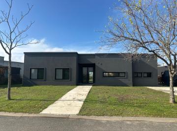 Casa · 300m² · 4 Ambientes · 2 Cocheras · Casa en Venta - El Cantón, Barrio Norte