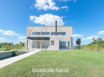 Casa · 252m² · 7 Ambientes · 2 Cocheras · Casa en Venta 6 Ambientes Al Lago Costas Puertos Escobar