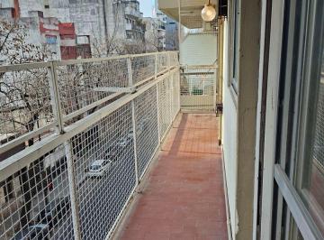 Departamento de 1 ambiente, Palermo · Luminoso Tres Ambientes de Frente con Balcon Corrido