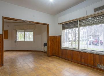Casa · 120m² · 3 Ambientes · 1 Cochera · Venta Casa de Dos Dorm. en Esquina