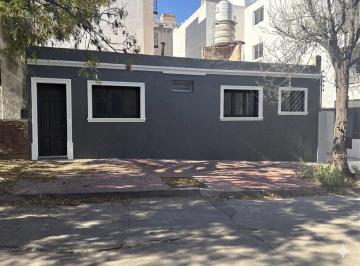 Casa · 100ha · 5 Ambientes · Casa 3 Dorm. Apto Crédito. Reciclada a Nueva