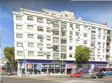Departamento de 3 ambientes, Versalles · 3 Amb Super Amplios *sobre Corredor del Metrobus* *excelente*